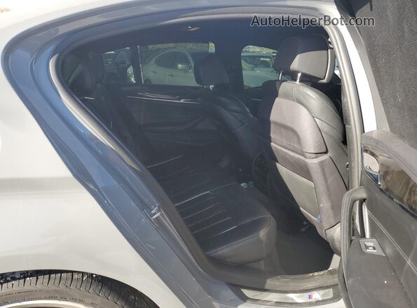 WBAJB9C50JB286445 2018 BMW M5 Gray Widok tylnych siedzeń