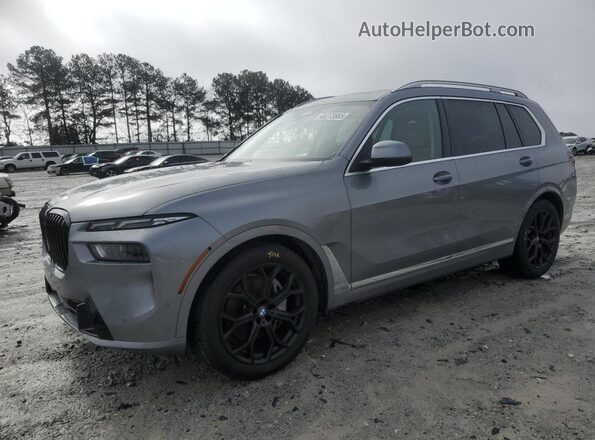 5UX23EM06R9V63276 2024 BMW X7 Gray Vista tres cuartos delantera izquierda