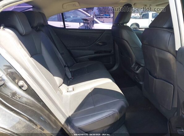 58ADA1C13NU013399 2022 LEXUS ES 300H Black Widok naklejki z numerem VIN