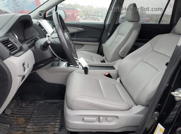 5FNYF5H58JB033362 2018 HONDA PILOT Черный Вид салона спереди