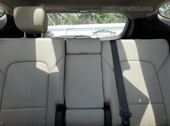 5XYZU3LB0GG375983 2016 HYUNDAI SANTA White უკანა სავარძლების ხედი
