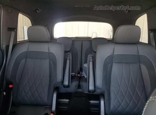 4JGFF8KE8RB246095 2024 MERCEDES-BENZ GLS White Հետևի նստատեղերի տեսք