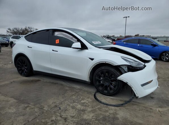 5YJYGDEE9MF088273 2021 TESLA MODEL Белый Передняя правая четверть