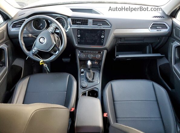 3VV2B7AX4MM071617 2021 VOLKSWAGEN TIGUAN Silver Առջևի վահանակի տեսք