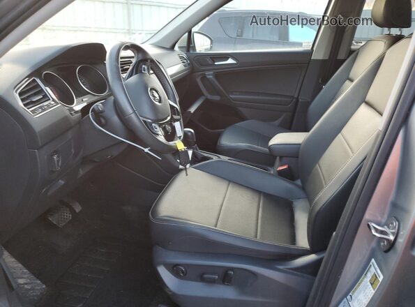 3VV2B7AX4MM071617 2021 VOLKSWAGEN TIGUAN Silver Սալոնի դիմացի տեսք