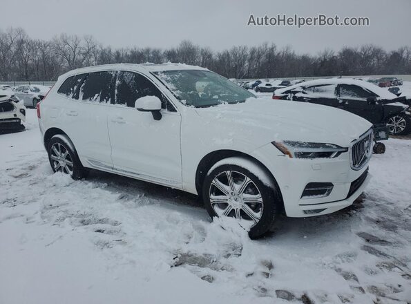 YV4102DLXL1458869 2020 VOLVO XC60 Белый Передняя правая четверть