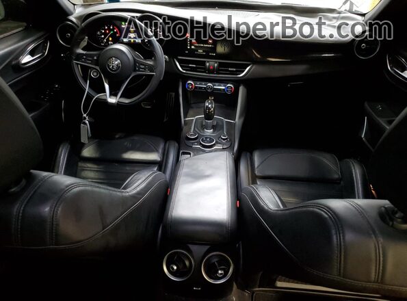 ZARFAMBN7K7602594 2019 ALFA ROMEO GIULIA Серебряный Вид панели приборов