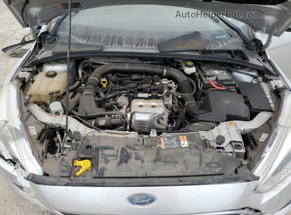 1FADP3FE2JL302719 2018 FORD FOCUS Серебряный Вид задней части салона