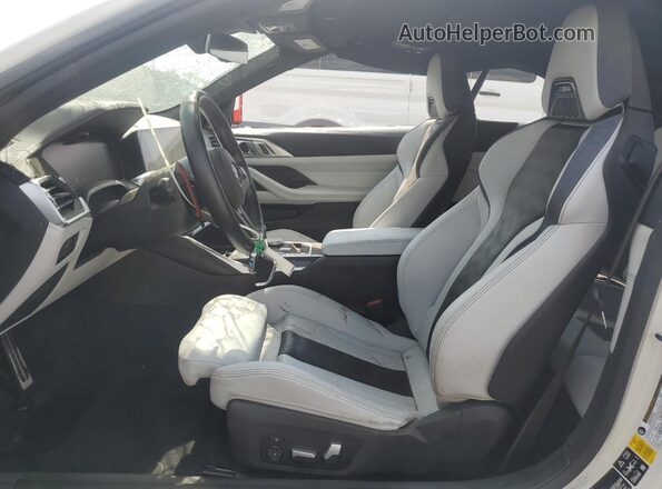 WBS33BA03NCK92918 2022 BMW M4 Белый Вид салона спереди