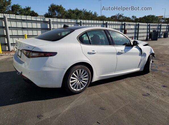 ZARFAMAN6R7685530 2024 ALFA ROMEO GIULIA Белый Задняя правая четверть