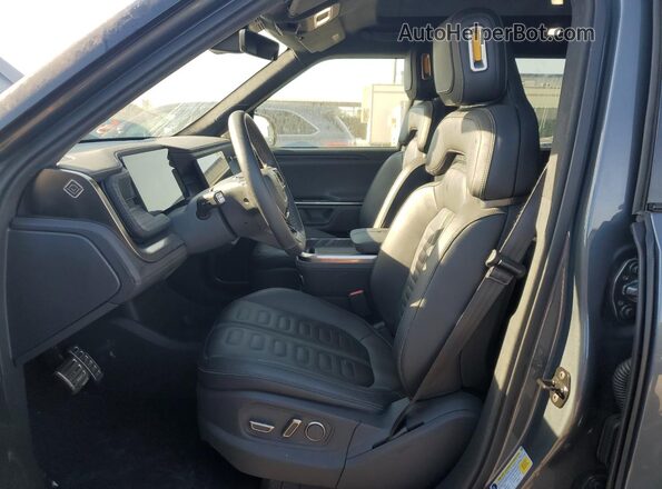 7PDSGABA0PN009951 2023 RIVIAN R1S Серый Вид салона спереди