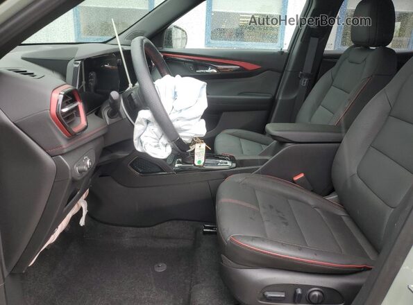 KL79MTSL6RB140265 2024 CHEVROLET TRAILBLAZER Green Widok wnętrza z przodu