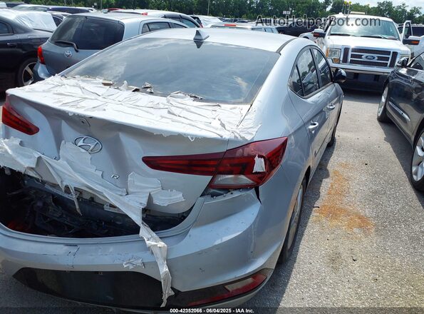 KMHD84LF1LU995981 2020 HYUNDAI ELANTRA Серебряный Задняя правая четверть