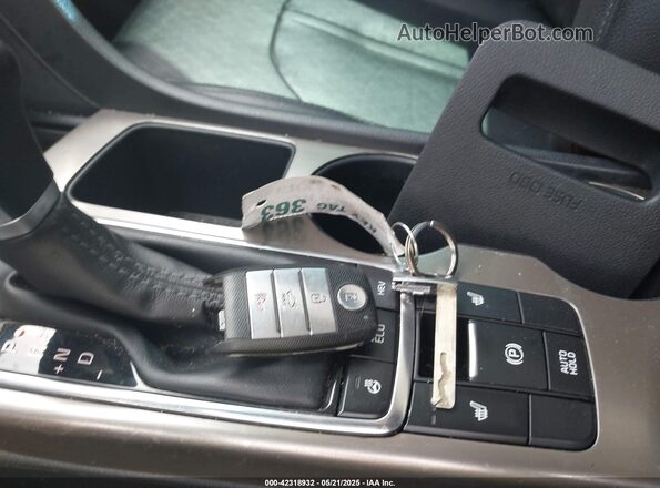 KNAGV4LD1H5018072 2017 KIA OPTIMA PLUG-IN HYBRID Белый Вид панели приборов