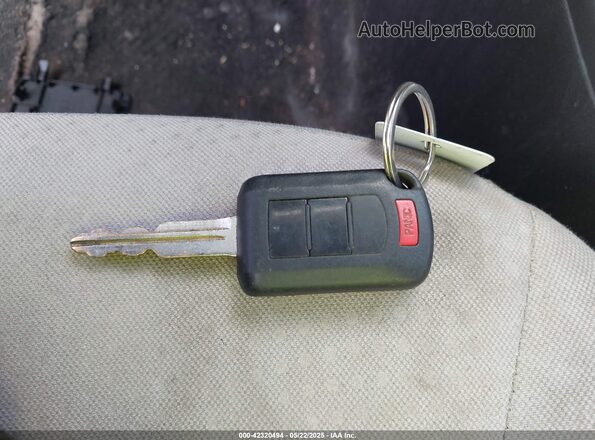 ML32F3FJ3HH004052 2017 MITSUBISHI MIRAGE G4 Red Vista del salpicadero