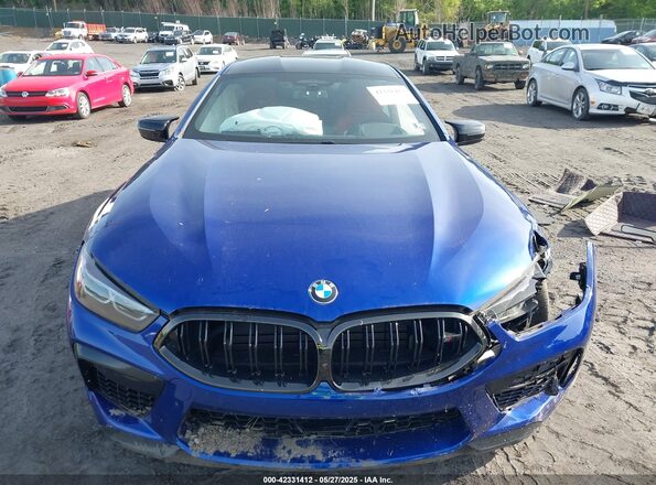 WBSGV0C0XRCN44778 2024 BMW M8 Blue Widok deski rozdzielczej