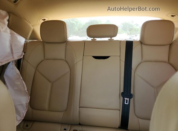 WP1AB2A58GLB55617 2016 PORSCHE MACAN Белый Вид задних сидений