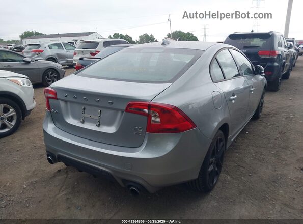 YV140MTL8J2460375 2018 VOLVO S60 Silver Trasero derecho