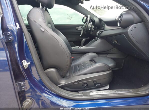 ZARFAMBN4M7648578 2021 ALFA ROMEO GIULIA Синий Вид салона спереди