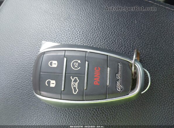 ZARFAMBN4M7648578 2021 ALFA ROMEO GIULIA Синий Вид панели приборов