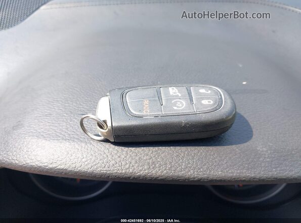 1C4PJMMX2MD222239 2021 JEEP CHEROKEE White Вид панелі приладів