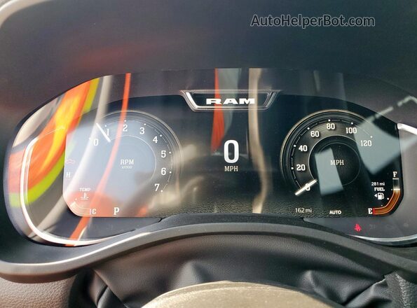 1C6SRFFP9SN698305 2025 RAM 1500 Black ხელსაწყოთა პანელის ხედი