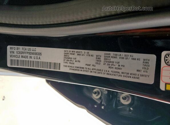 1C6SRFFP9SN698305 2025 RAM 1500 Black ძრავის განყოფილების ხედი