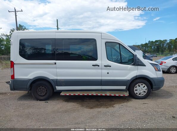 1FMZK1CM6JKA53454 2018 FORD TRANSIT-150 Белый Вид задней части салона