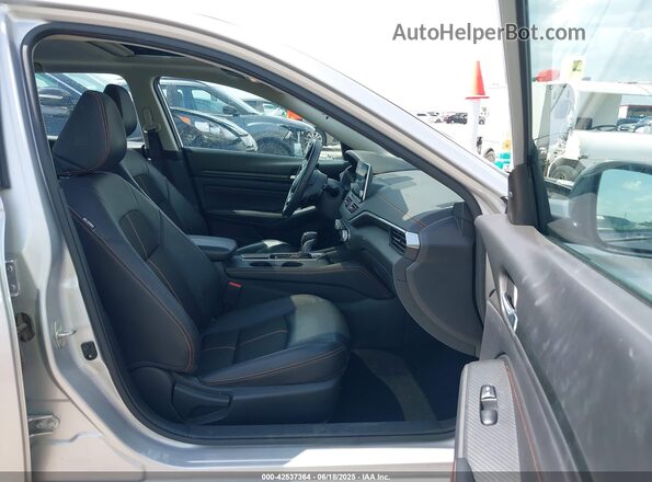 1N4BL4CV7LC243702 2020 NISSAN ALTIMA Silver წინა სალონის ხედი