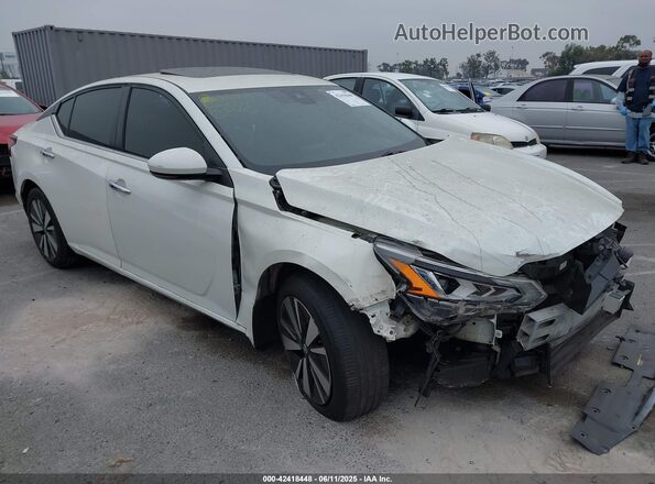 1N4BL4DV8MN310134 2021 NISSAN ALTIMA White Front right