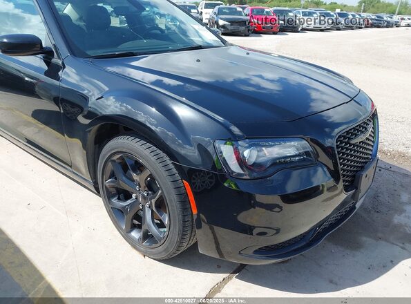 2C3CCAAG0PH556261 2023 CHRYSLER 300 Black Vista del cuadro de instrumentos