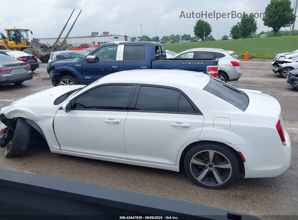 2C3CCABG3KH601040 2019 CHRYSLER 300 White 360 interior view