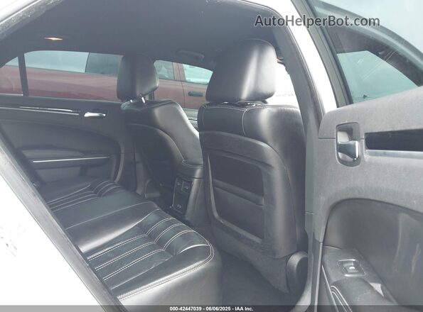 2C3CCABG3KH601040 2019 CHRYSLER 300 White VIN sticker view