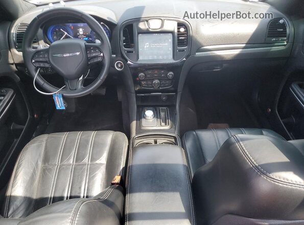 2C3CCAGG6HH607724 2017 CHRYSLER 300 Белый Вид панели приборов