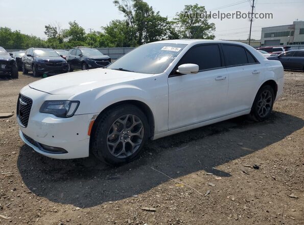 2C3CCAGG6HH607724 2017 CHRYSLER 300 Белый Передняя левая четверть