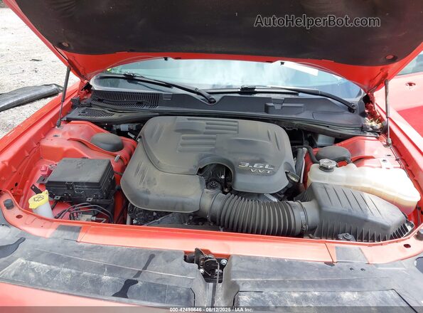 2C3CDZAG8PH527330 2023 DODGE CHALLENGER Оранжевый Вид сзади