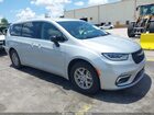 2024 Chrysler Pacifica Touring L Silver vin: 2C4RC1BG4RR125729