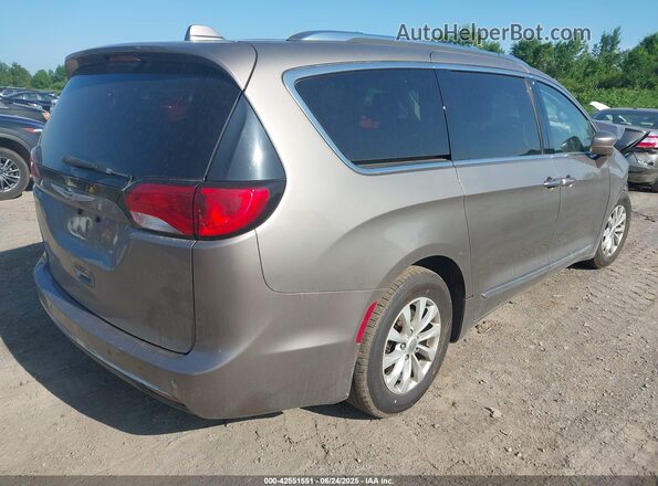 2C4RC1EG7JR144274 2018 CHRYSLER PACIFICA Tan Rear right