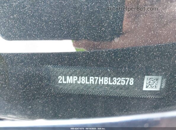 2LMPJ8LR7HBL32578 2017 LINCOLN MKX Синий Вид подкапотного пространства