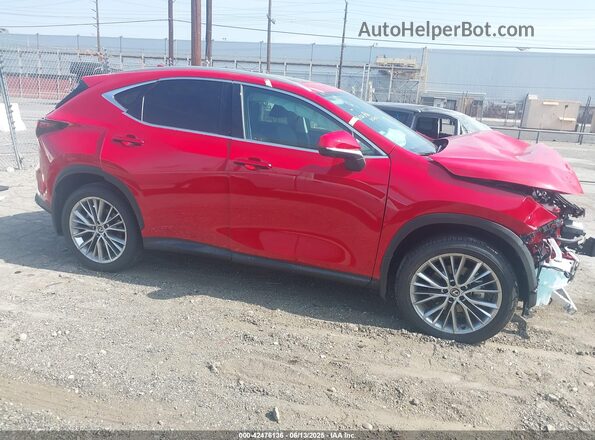 2T2GKCEZ4SC042046 2025 LEXUS NX 350H Red Widok wnętrza z tyłu