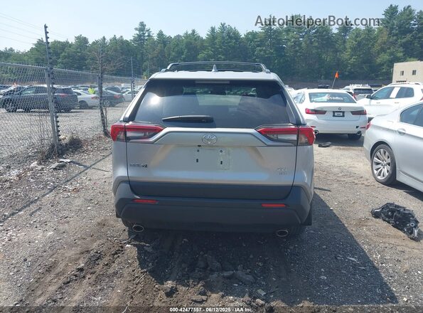 2T3P1RFV0PC336919 2023 TOYOTA LE Silver 