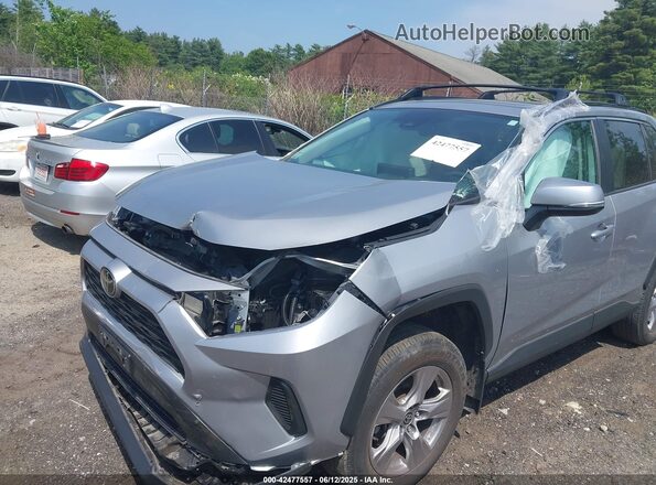 2T3P1RFV0PC336919 2023 TOYOTA LE Silver Вид спереду