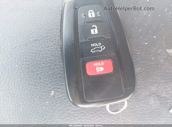 2T3P1RFV8SW537216 2025 TOYOTA LE Серый Вид панели приборов