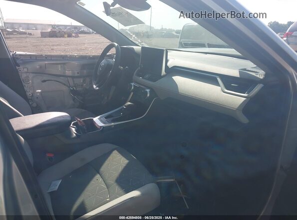 2T3P1RFV8SW537216 2025 TOYOTA LE Серый Вид салона спереди