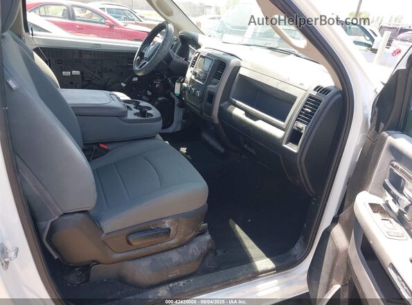3C6JR6DG5LG202893 2020 RAM 1500 CLASSIC White Front interior view