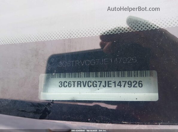3C6TRVCG7JE147926 2018 RAM PROMASTER 2500 White ძრავის განყოფილების ხედი