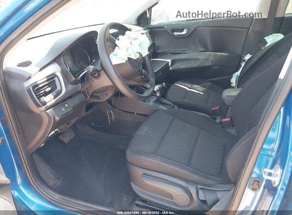 3KPA24AD1ME426462 2021 KIA RIO Синий Вид салона спереди