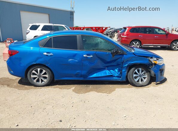 3KPA24AD1ME426462 2021 KIA RIO Синий Вид задней части салона