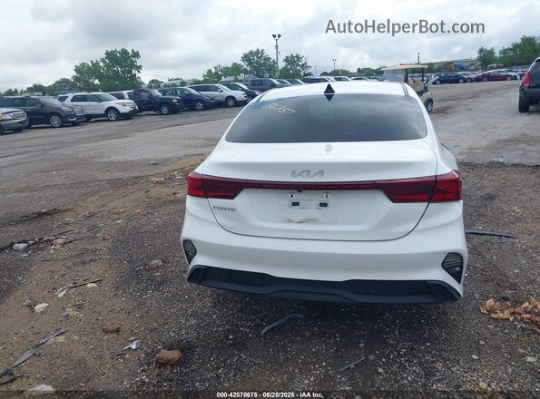 3KPF24AD2PE515497 2023 KIA FORTE White 