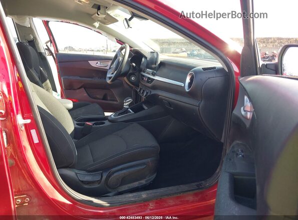 3KPF24AD6RE835781 2024 KIA FORTE Красный Вид салона спереди